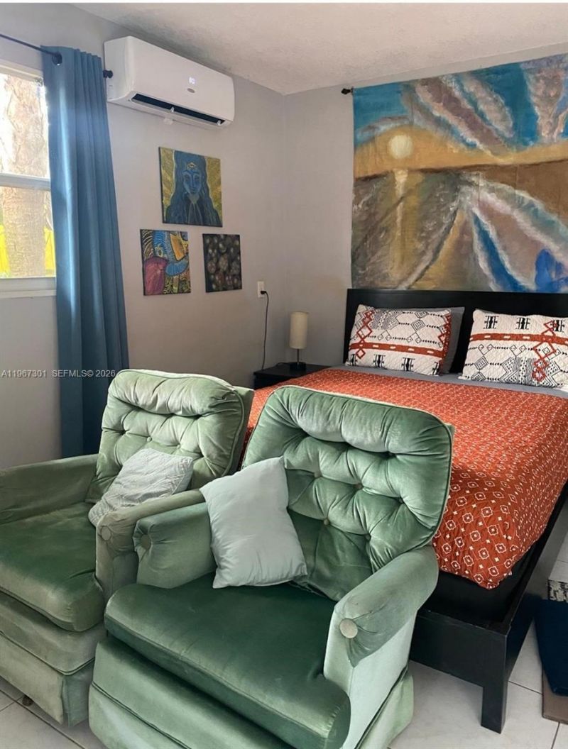 1760 NE 144th St, Miami, FL 33181 Photo