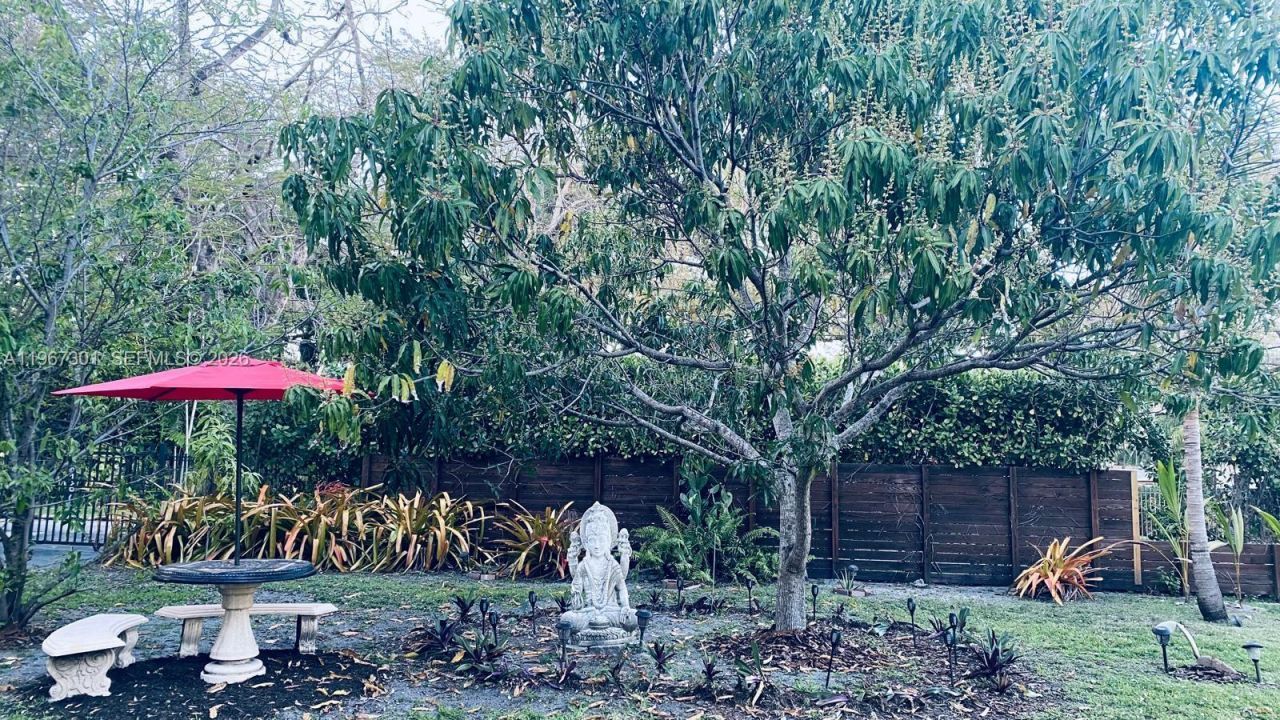 1760 NE 144th St, Miami, FL 33181 Photo