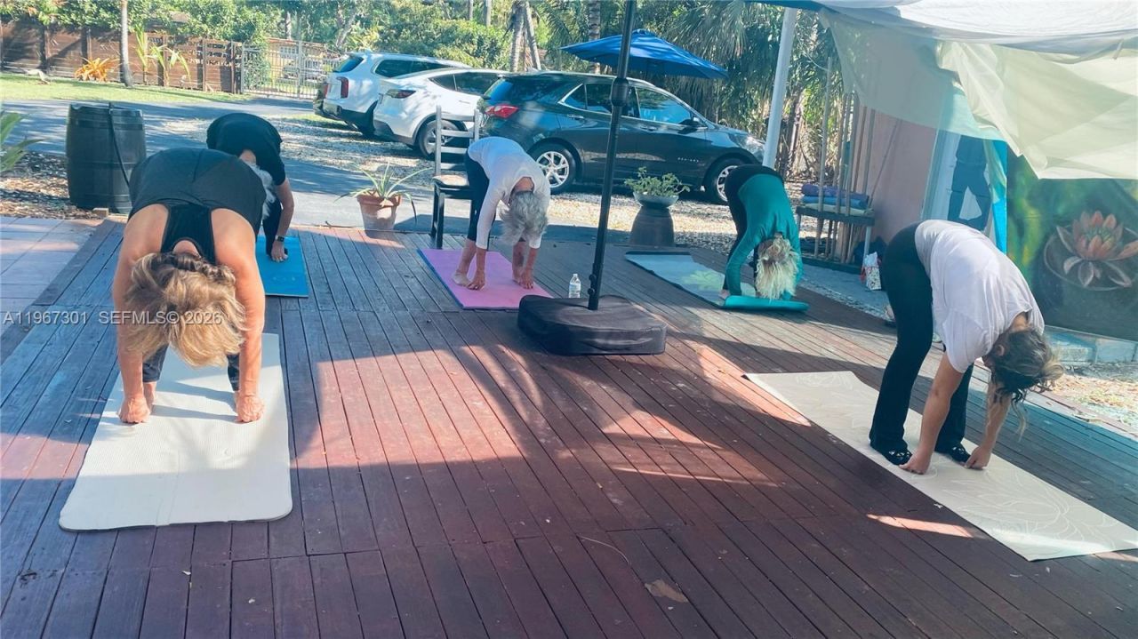 1760 NE 144th St, Miami, FL 33181 Photo