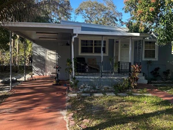 1005 NE 145th St, North Miami, FL 33161