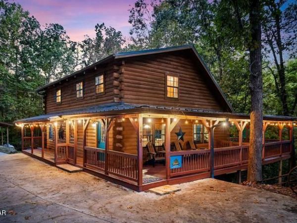 1930 Backhome Lane, Sevierville, TN 37876