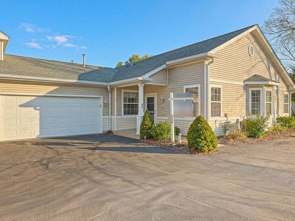 11676 River Terrace, Huntley, IL 60142