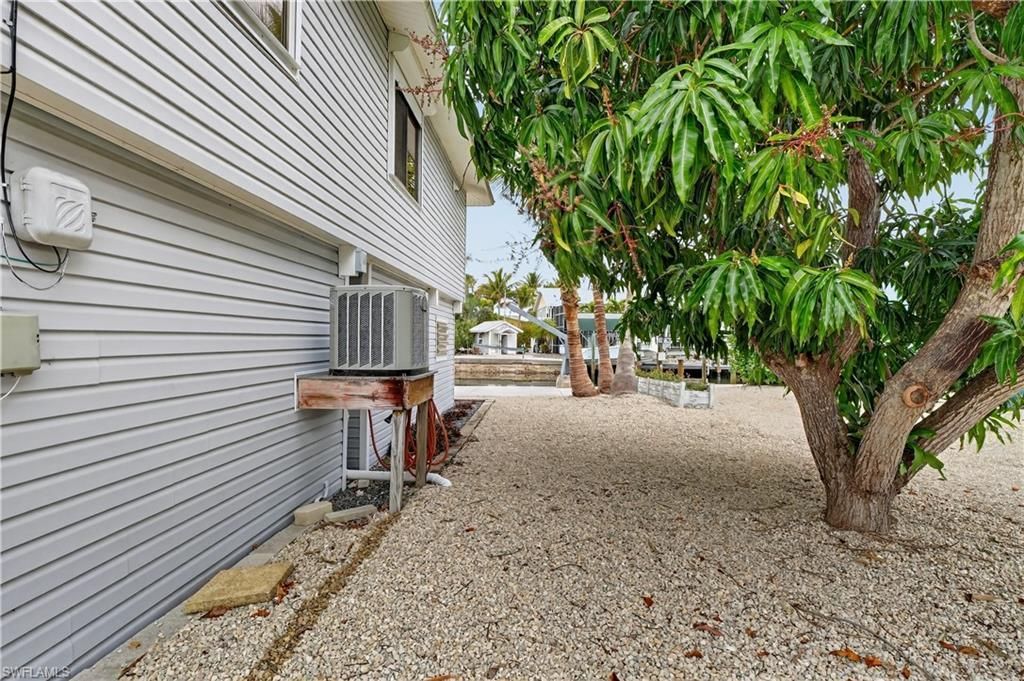 3630 Outrigger Ln, Saint James City, FL 33956 Photo