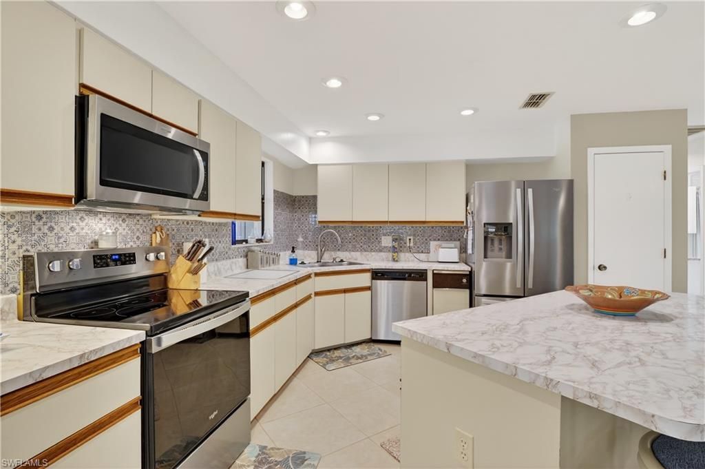 3630 Outrigger Ln, Saint James City, FL 33956 Photo