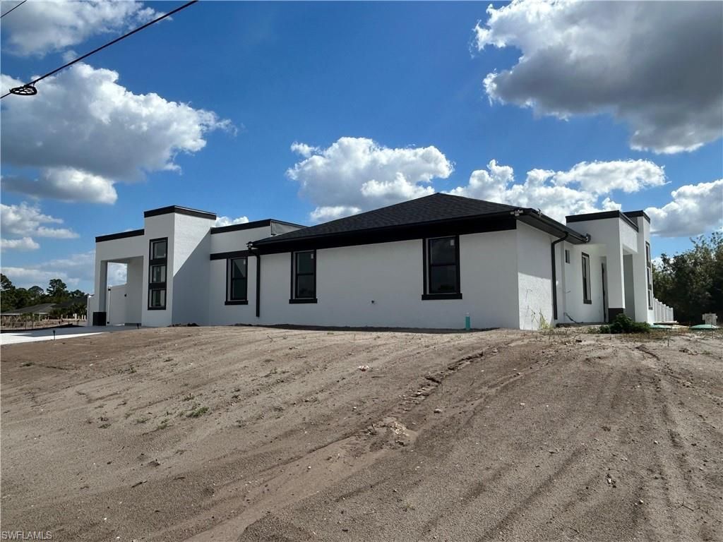 836/838 Milwaukee Blvd, Lehigh Acres, FL 33974 Photo