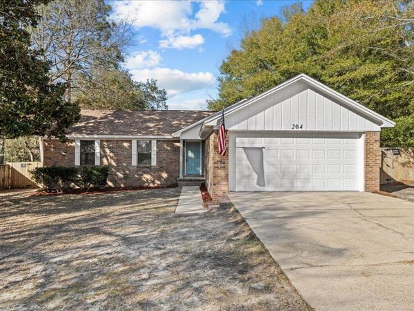 204 Southview Drive, Crestview, FL 32536