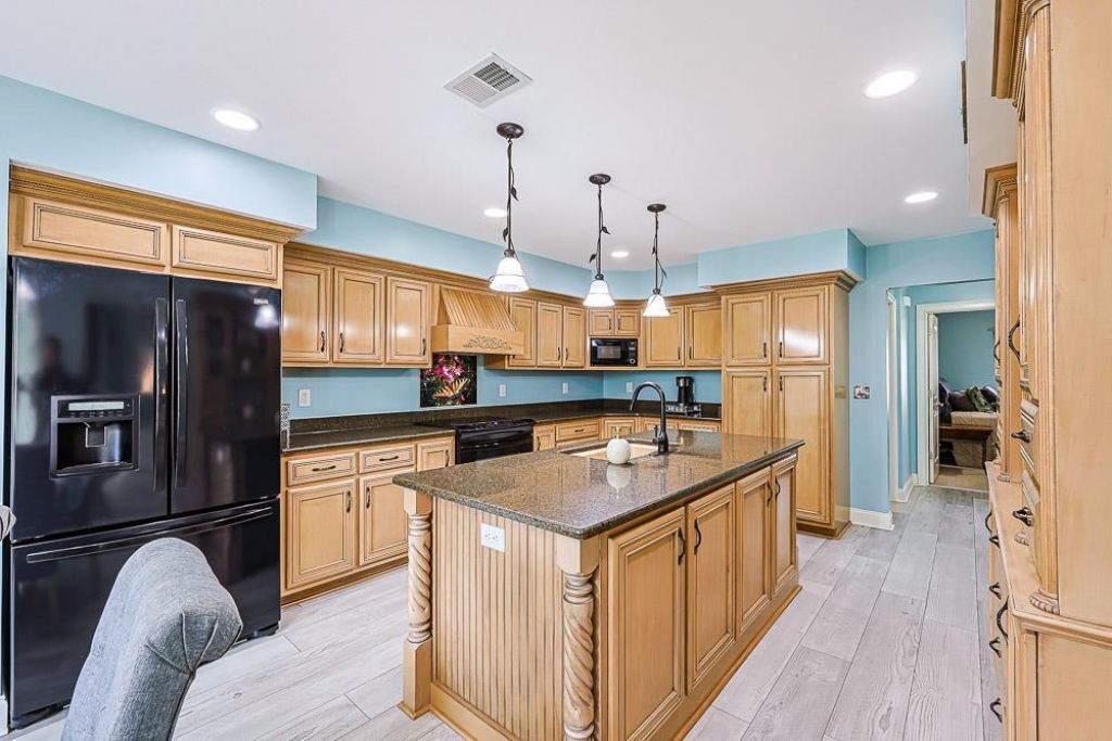 5858 Bluewater Rd. Photo 11