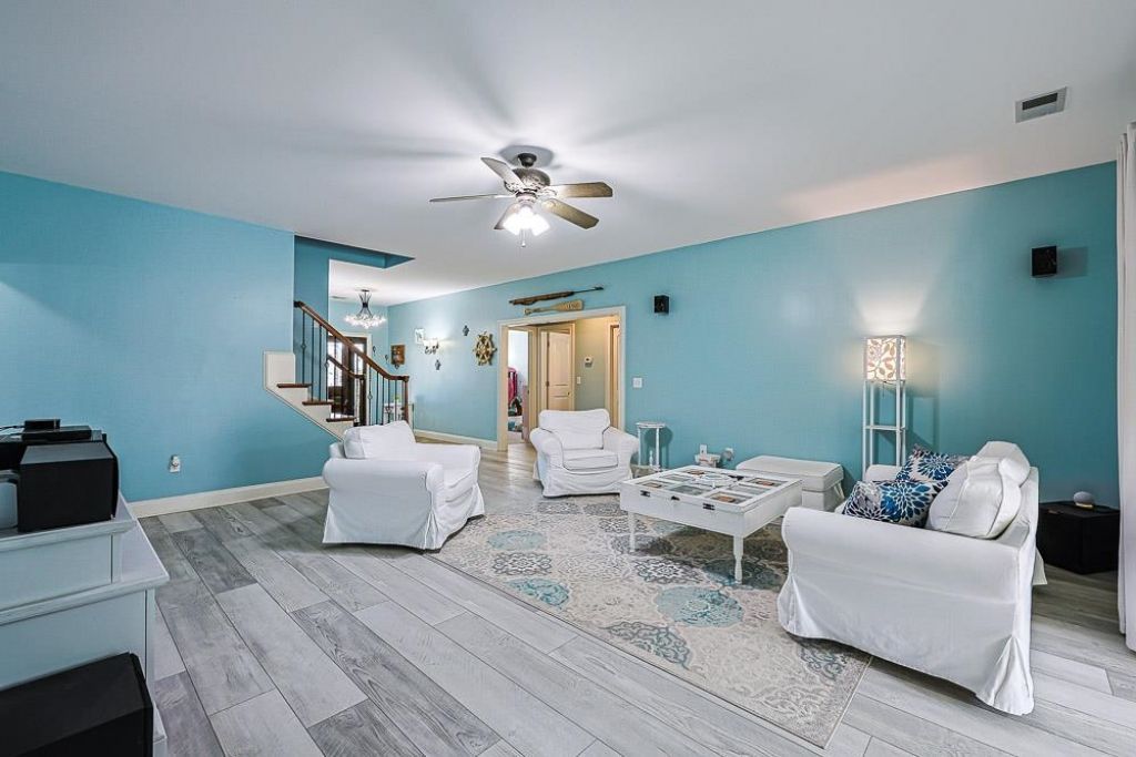 5858 Bluewater Rd. Photo 6