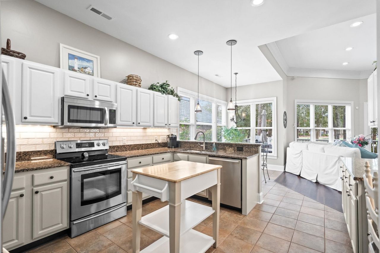 921 Tidewater Dr. Photo 18