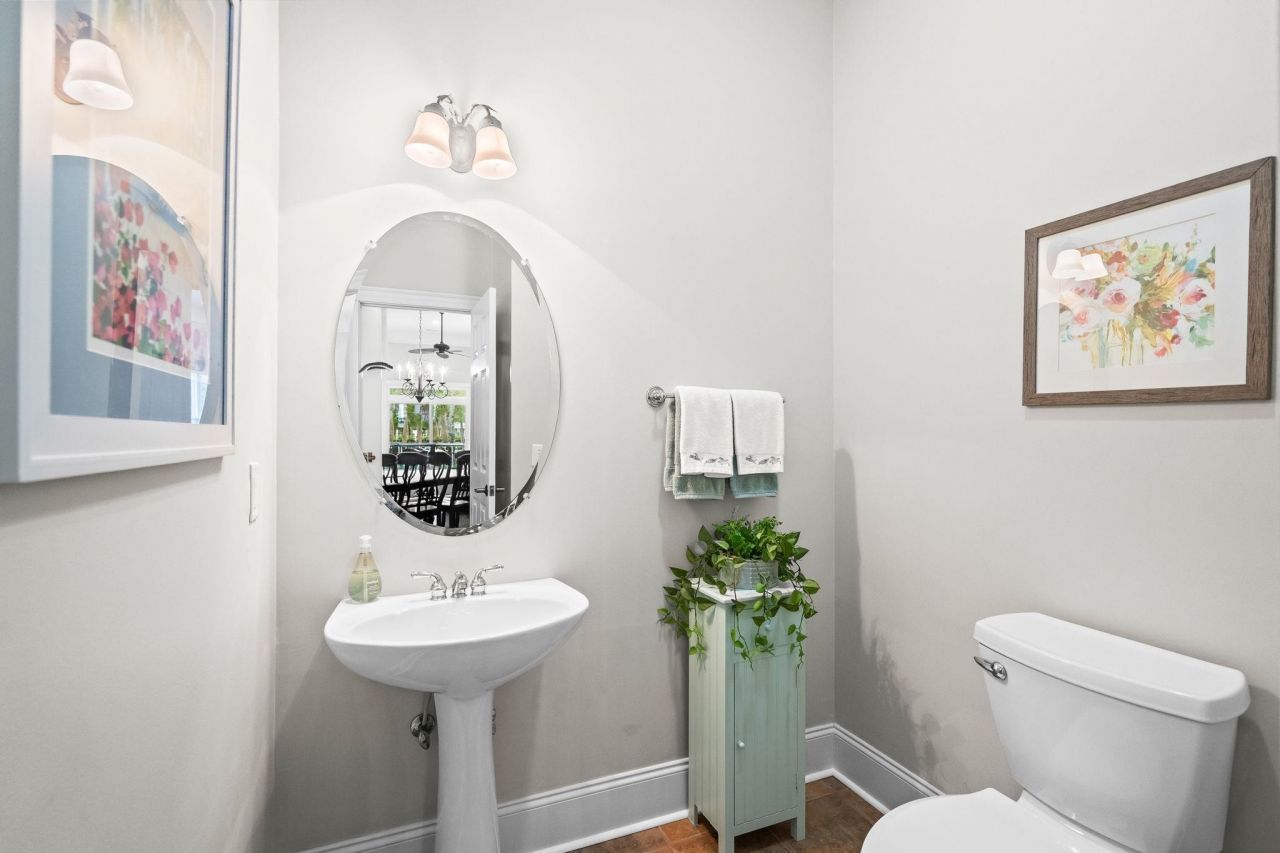 921 Tidewater Dr. Photo 31