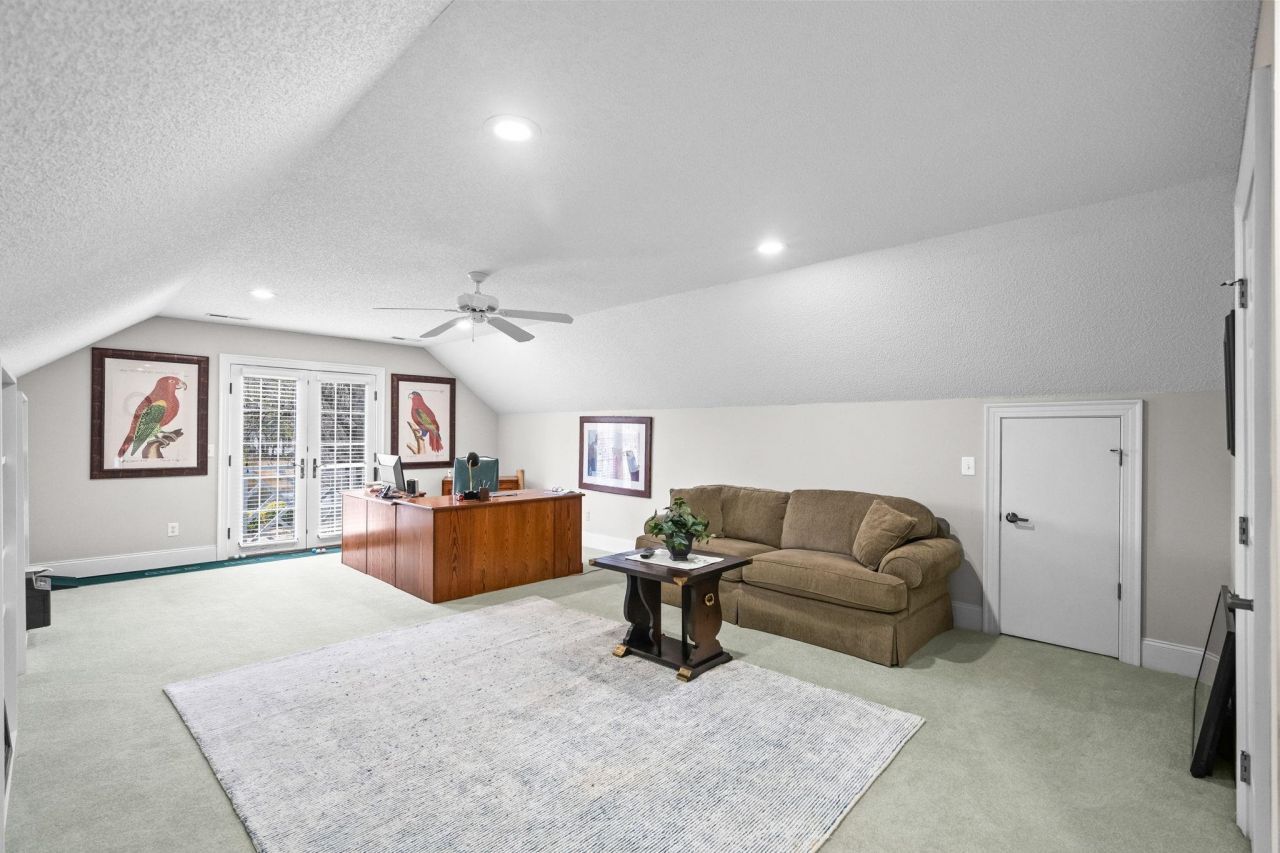 921 Tidewater Dr. Photo 32