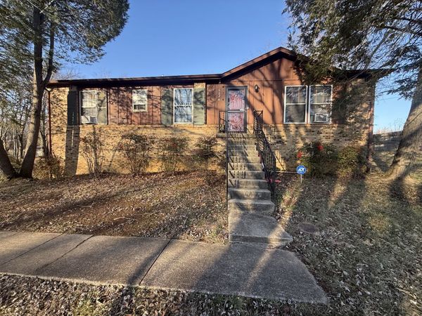 2218 Stokes Rd , Clarksville, TN 37043