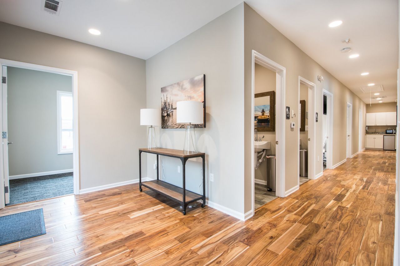 521 Folly Road Photo 4