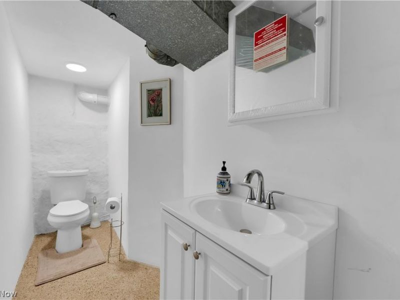 12015 Osceola Avenue, Cleveland, OH 44108 Photo 32