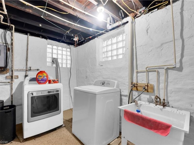 12015 Osceola Avenue, Cleveland, OH 44108 Photo 34