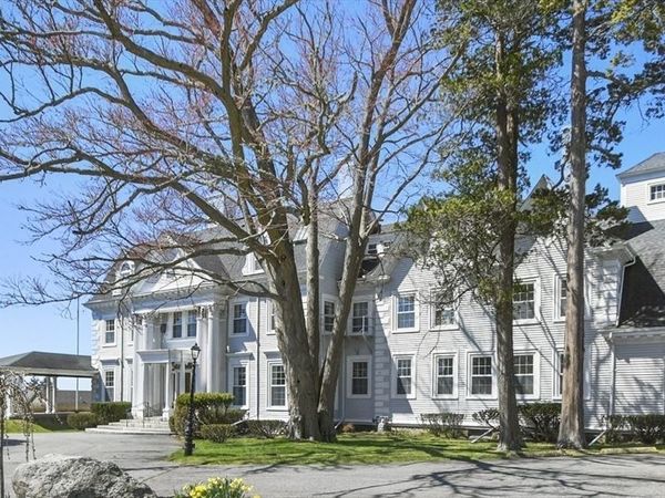 824 Tucker Rd, Dartmouth, MA 02747