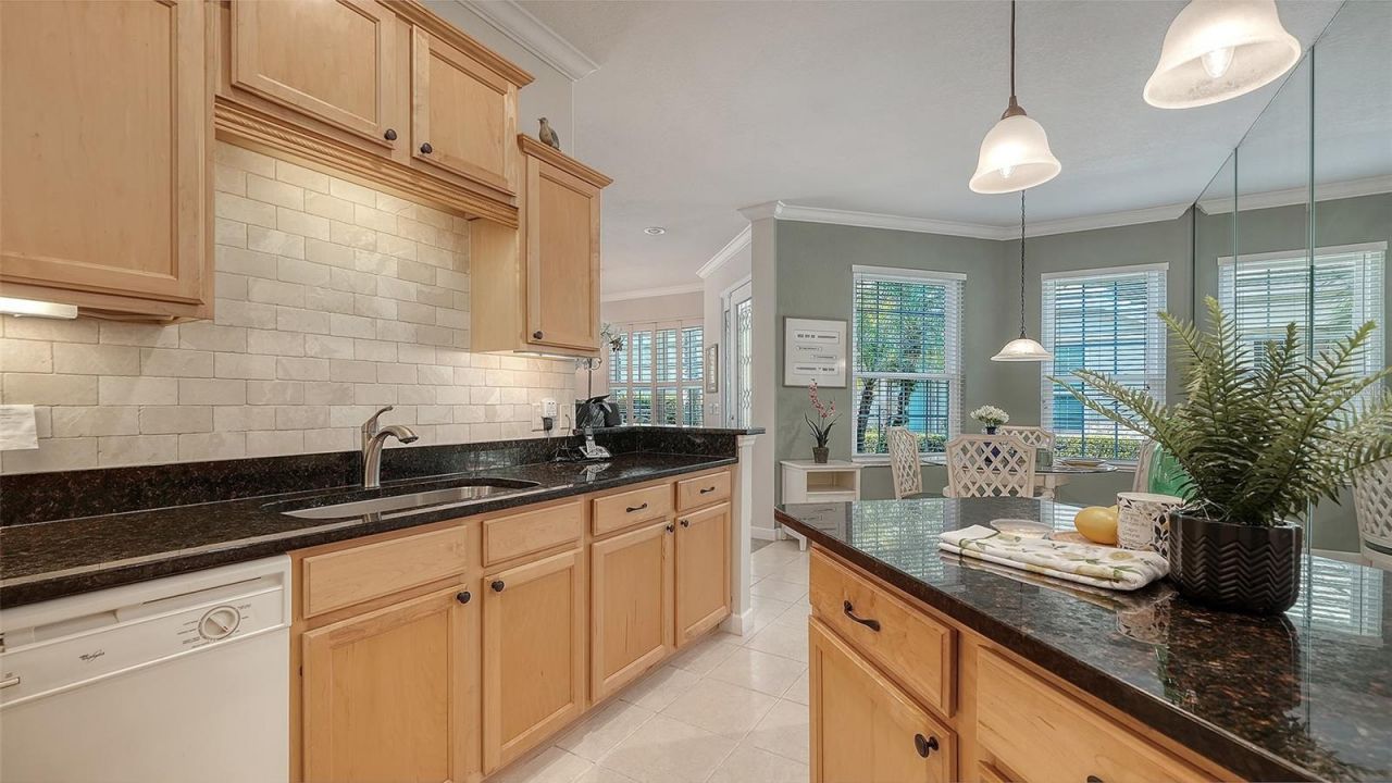 4906 Lakescene Place, Sarasota, FL 34243 Photo