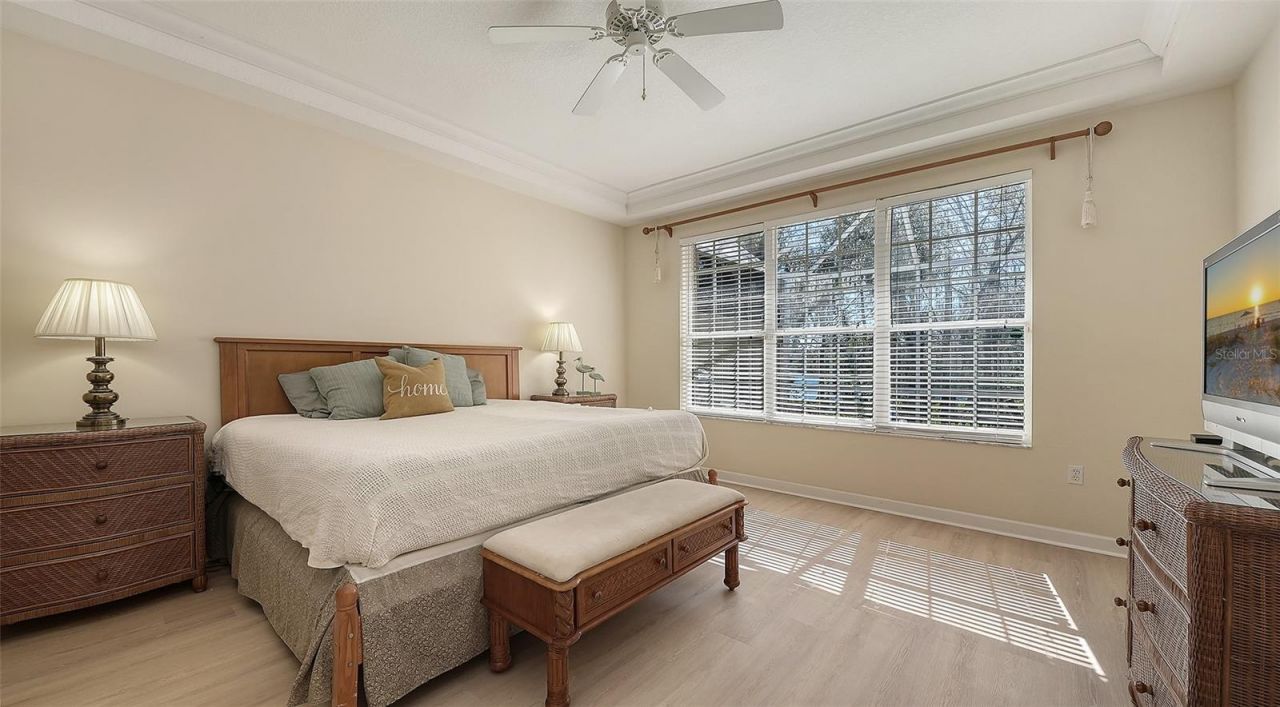 4906 Lakescene Place, Sarasota, FL 34243 Photo