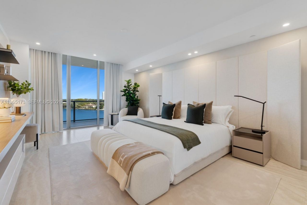 1135 103rd St, Unit PH3, Bay Harbor Islands, FL 33154 Photo