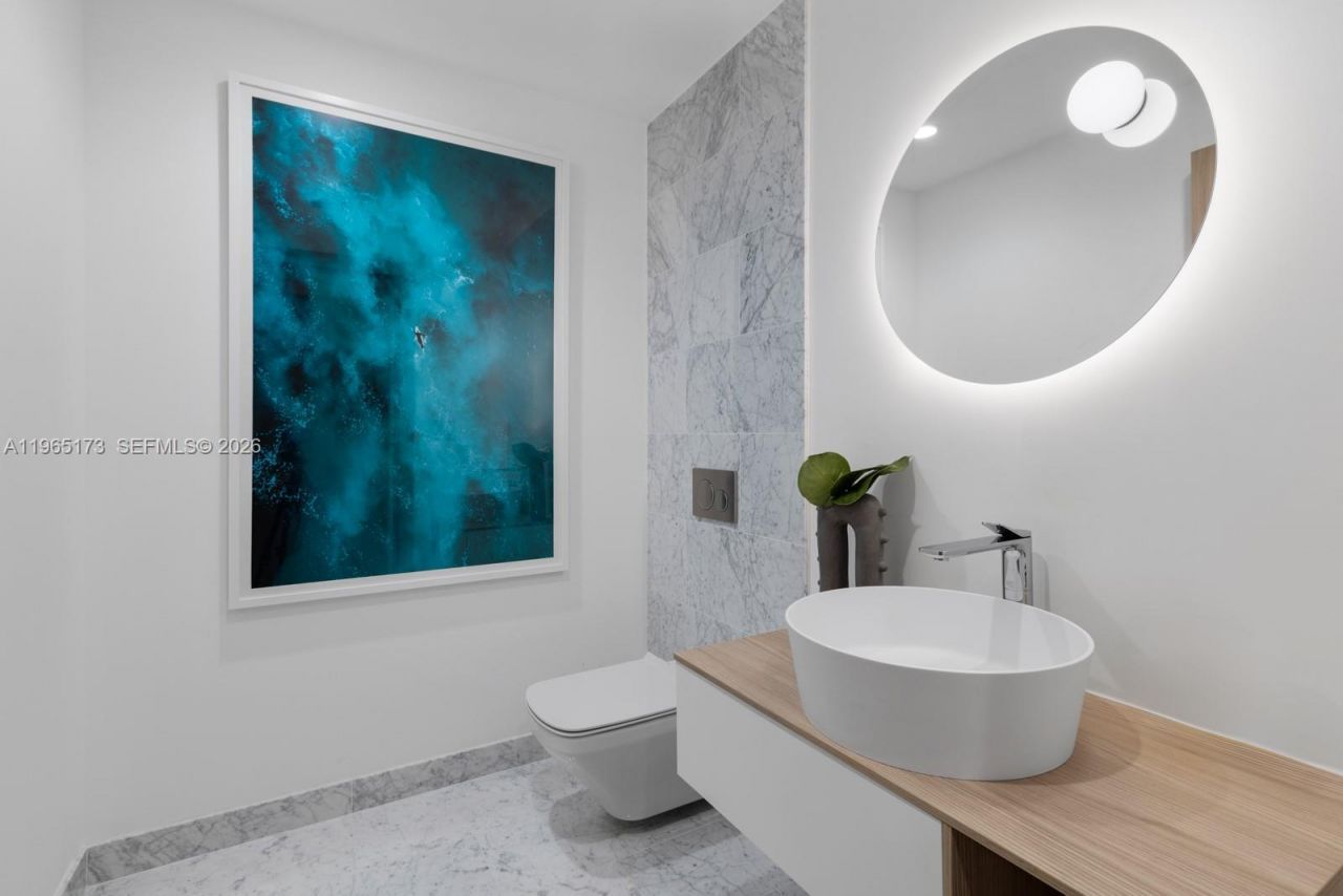 1135 103rd St, Unit PH3, Bay Harbor Islands, FL 33154 Photo