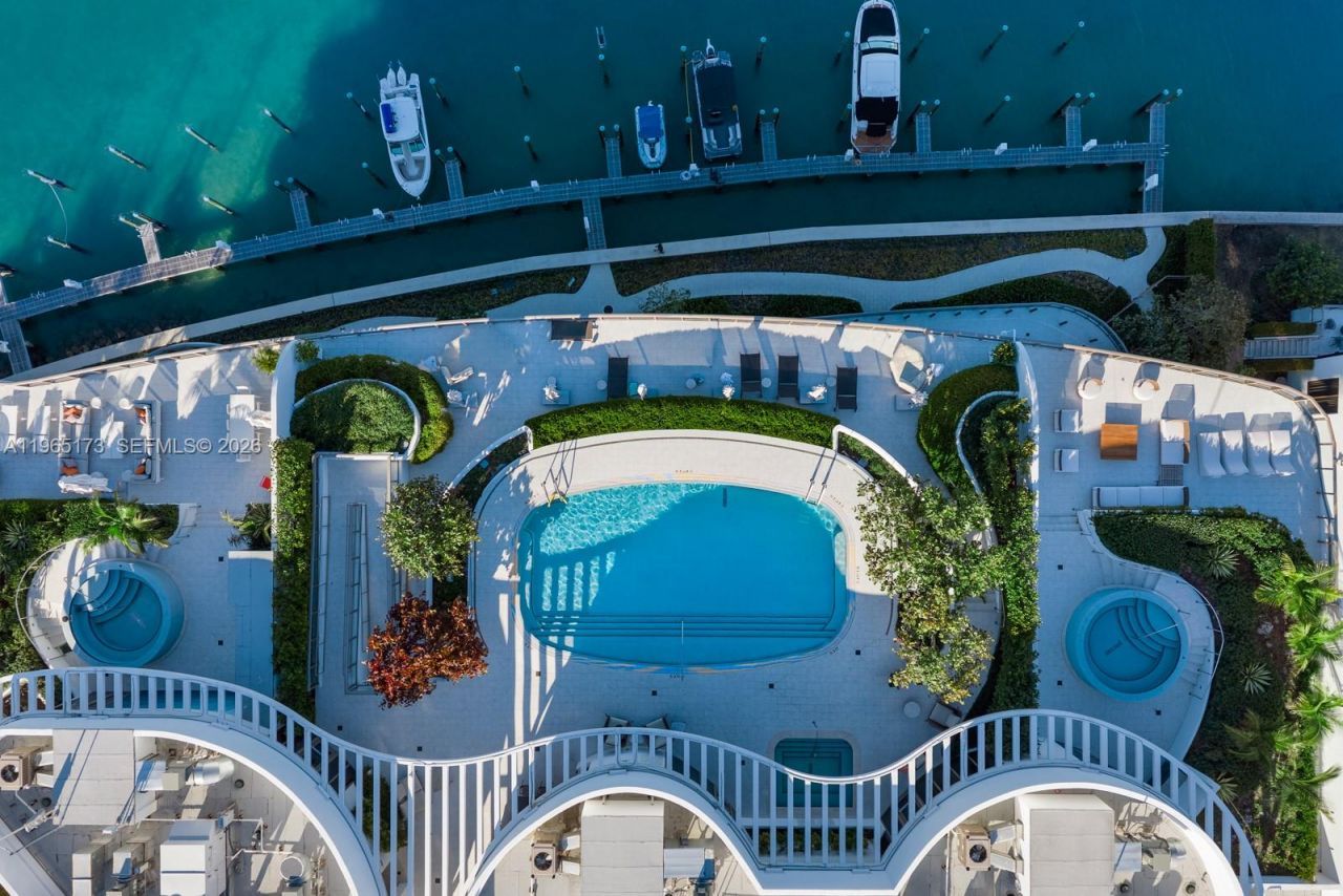 1135 103rd St, Unit PH3, Bay Harbor Islands, FL 33154 Photo