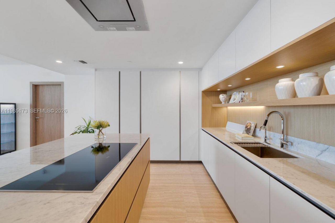 1135 103rd St, Unit PH3, Bay Harbor Islands, FL 33154 Photo