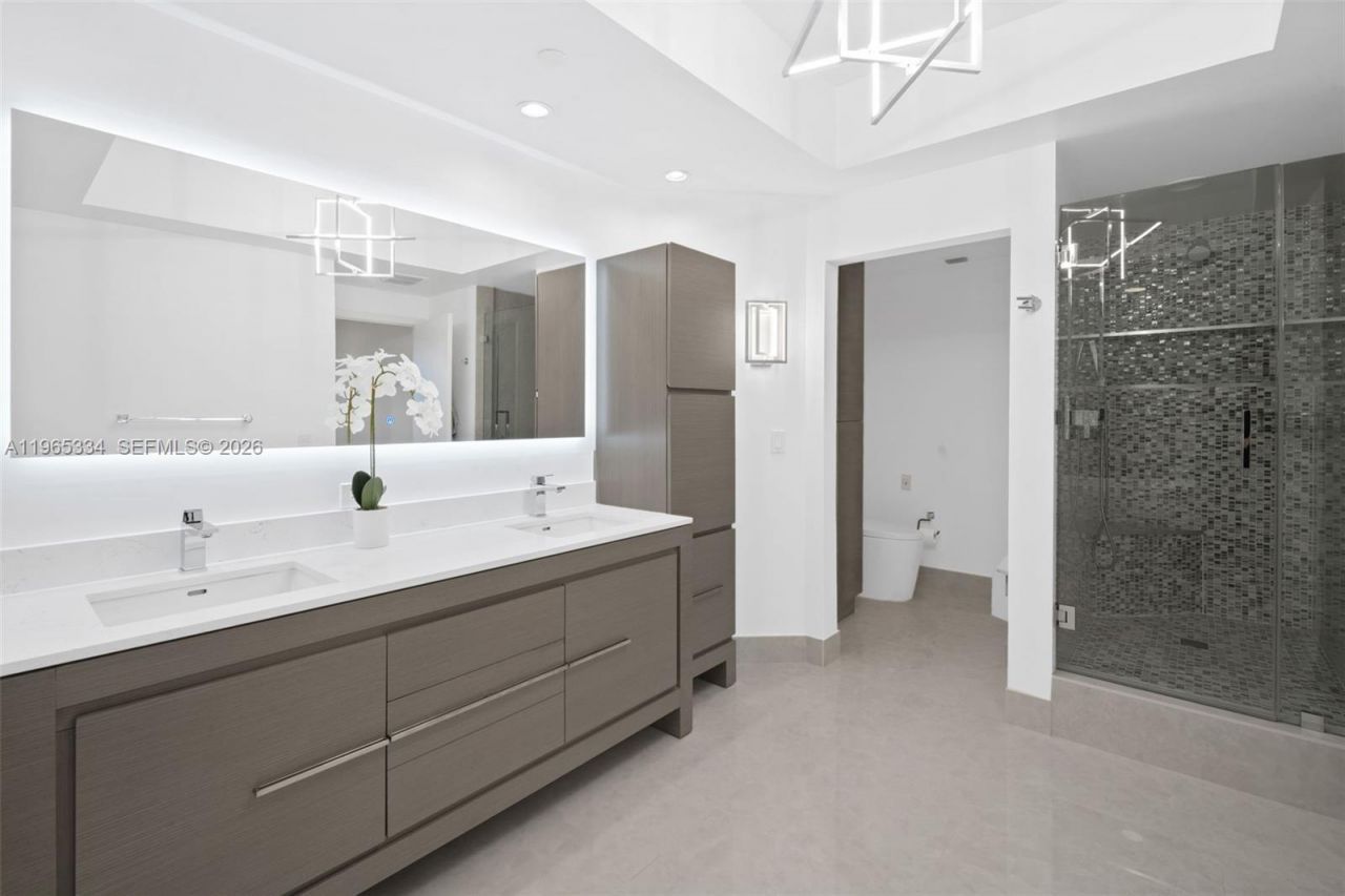 21150 NE 38 Ave, Unit 603, Aventura, FL 33180 Photo