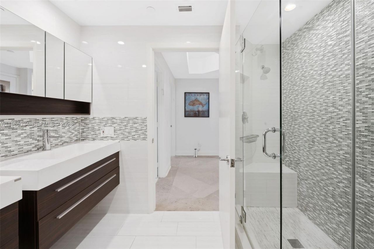 21150 NE 38 Ave, Unit 603, Aventura, FL 33180 Photo