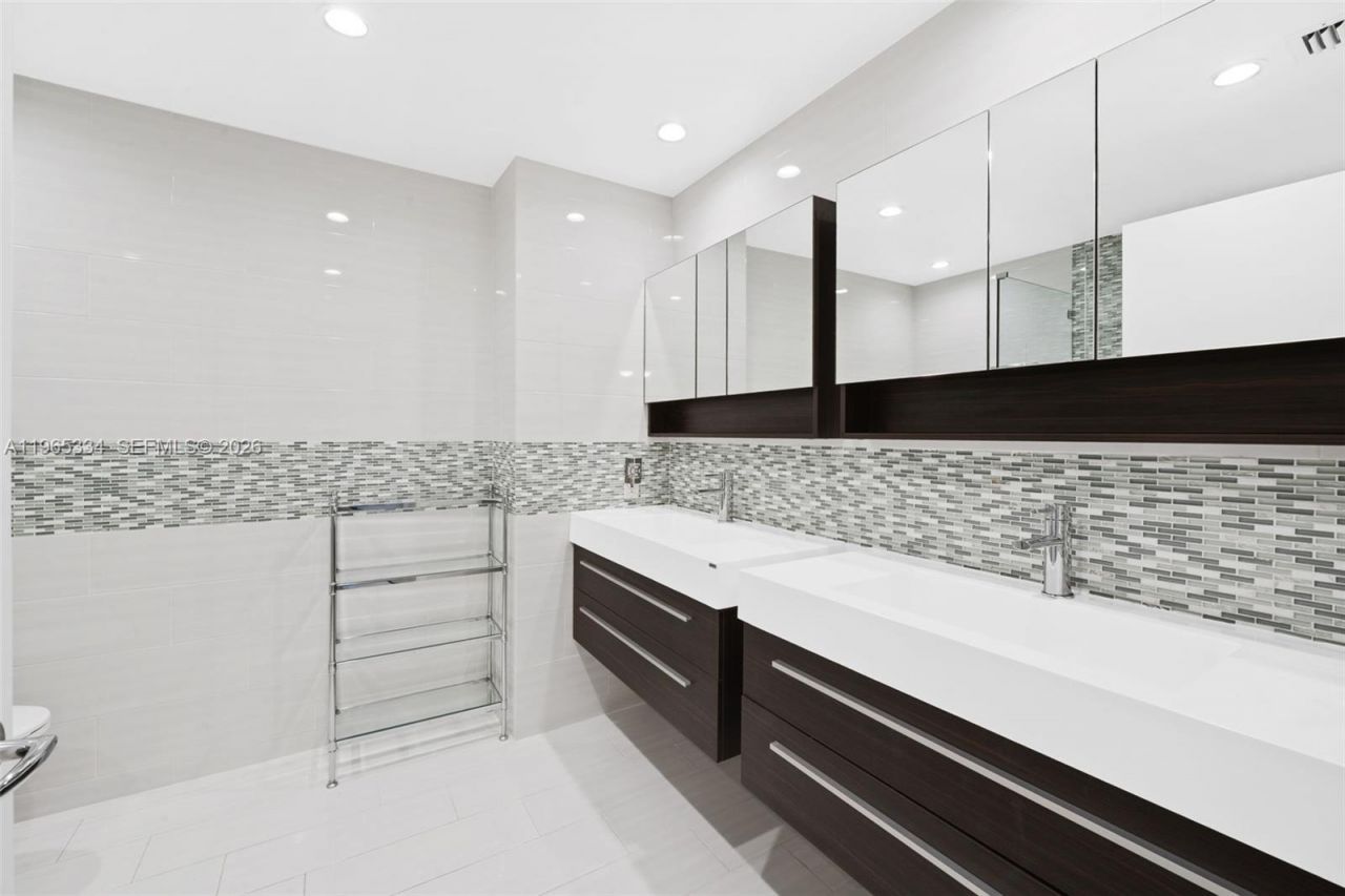 21150 NE 38 Ave, Unit 603, Aventura, FL 33180 Photo