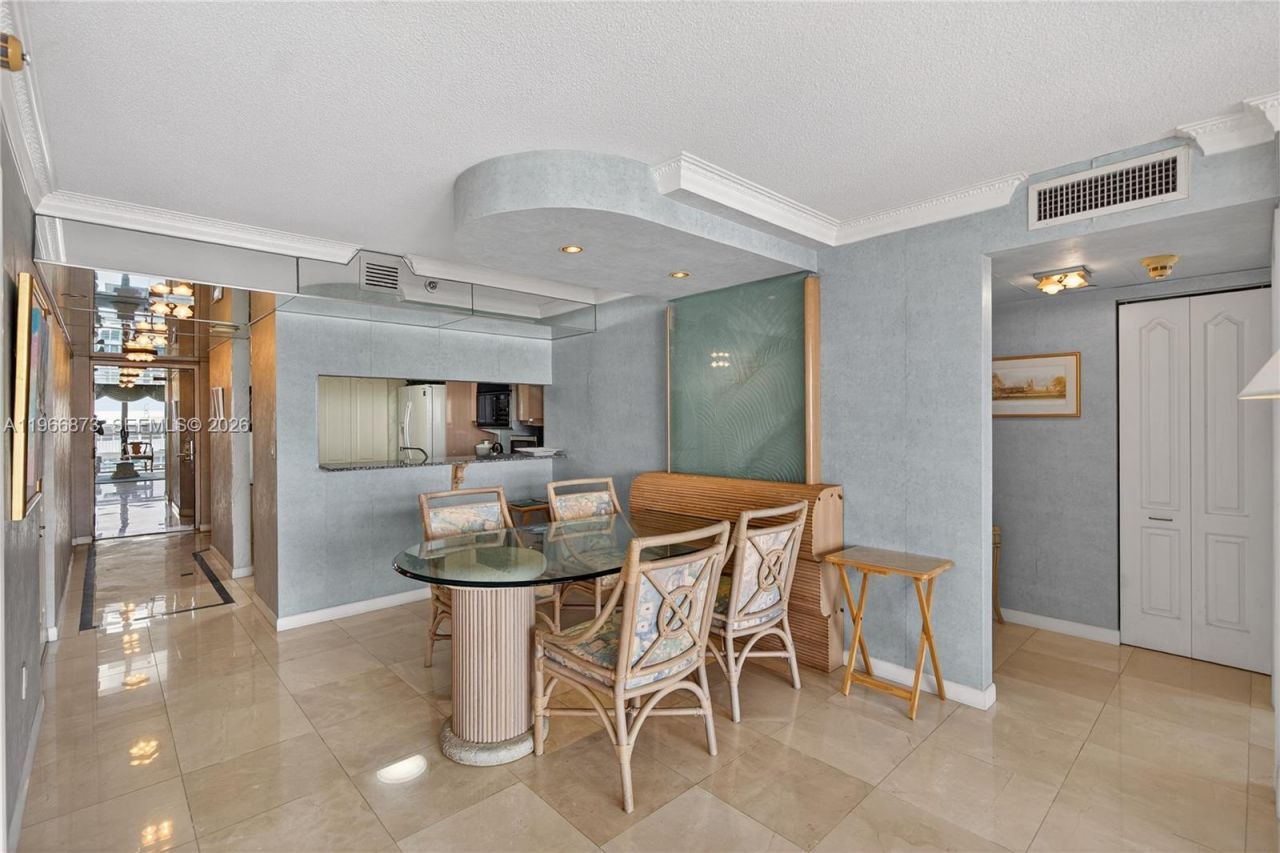5757 Collins Ave, Unit 1902, Miami Beach, FL 33140 Photo