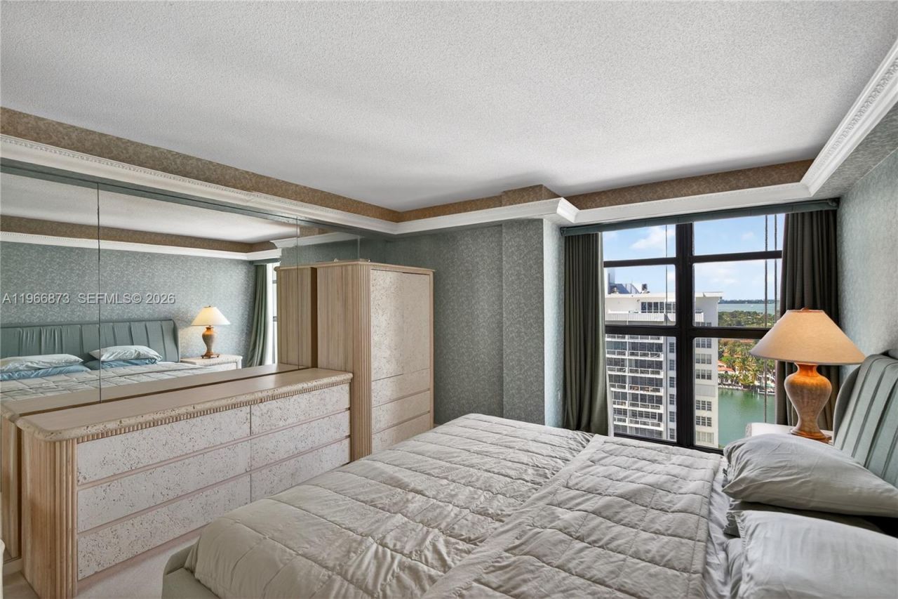 5757 Collins Ave, Unit 1902, Miami Beach, FL 33140 Photo