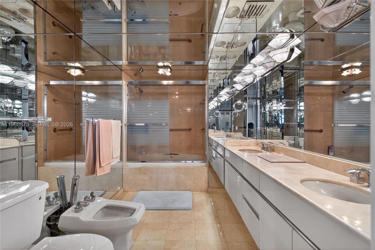 5757 Collins Ave, Unit 1902, Miami Beach, FL 33140 Photo