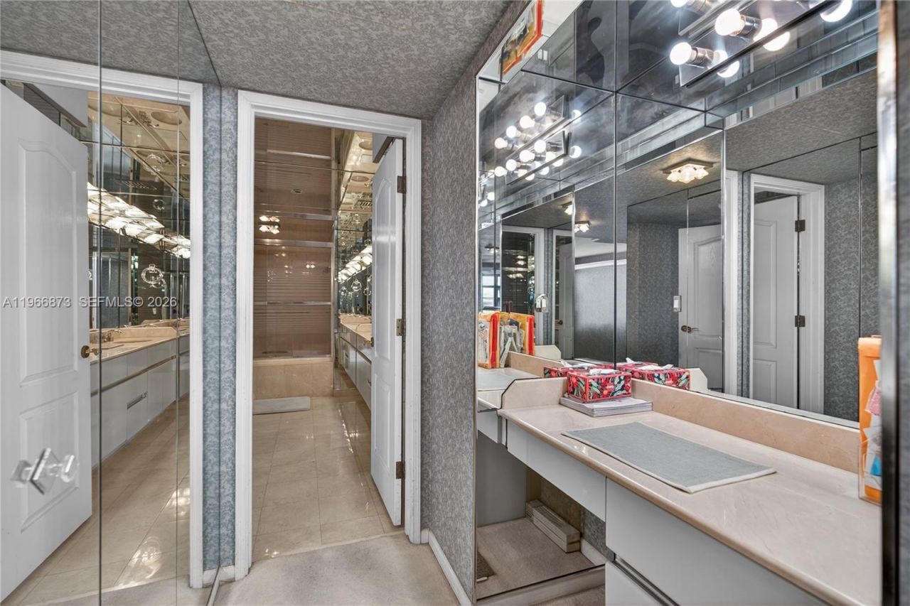 5757 Collins Ave, Unit 1902, Miami Beach, FL 33140 Photo