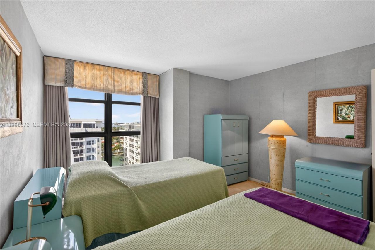 5757 Collins Ave, Unit 1902, Miami Beach, FL 33140 Photo