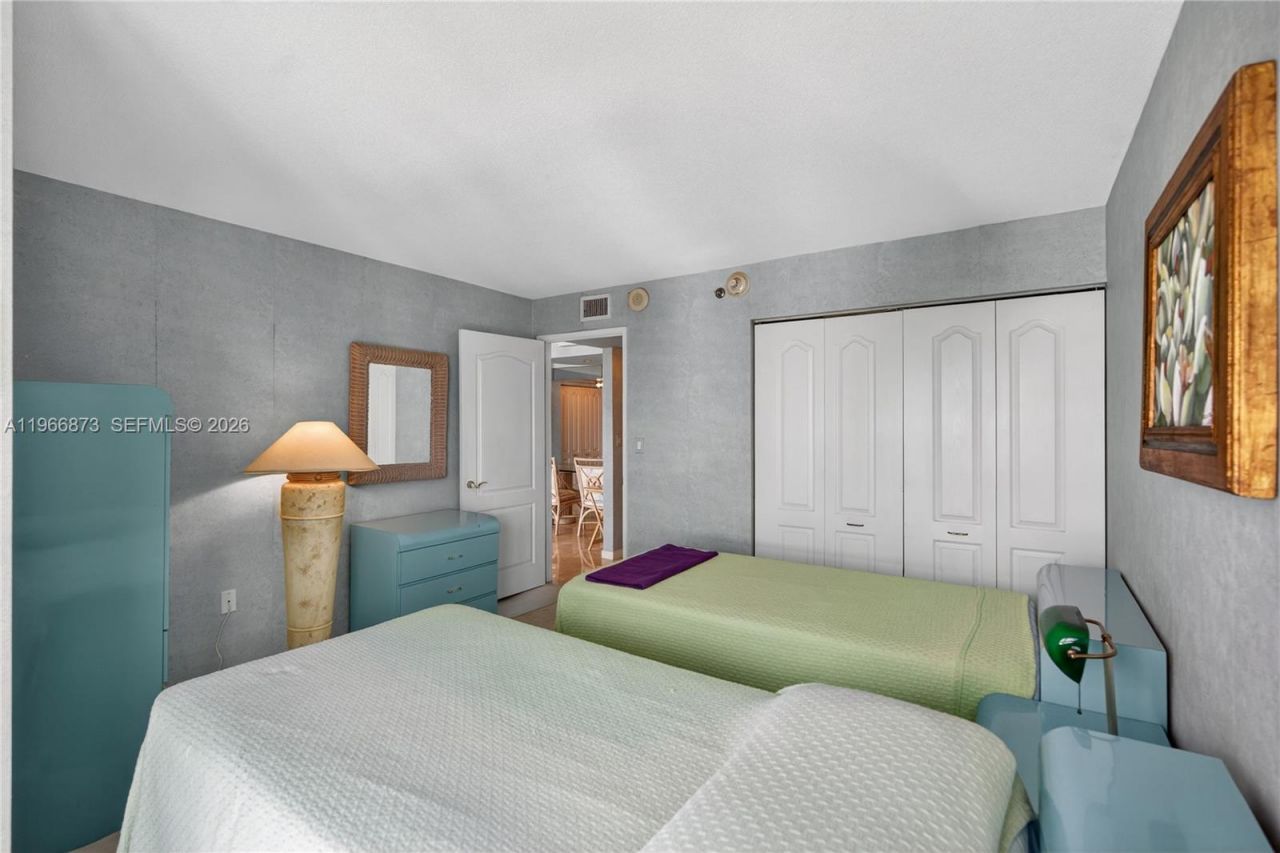 5757 Collins Ave, Unit 1902, Miami Beach, FL 33140 Photo