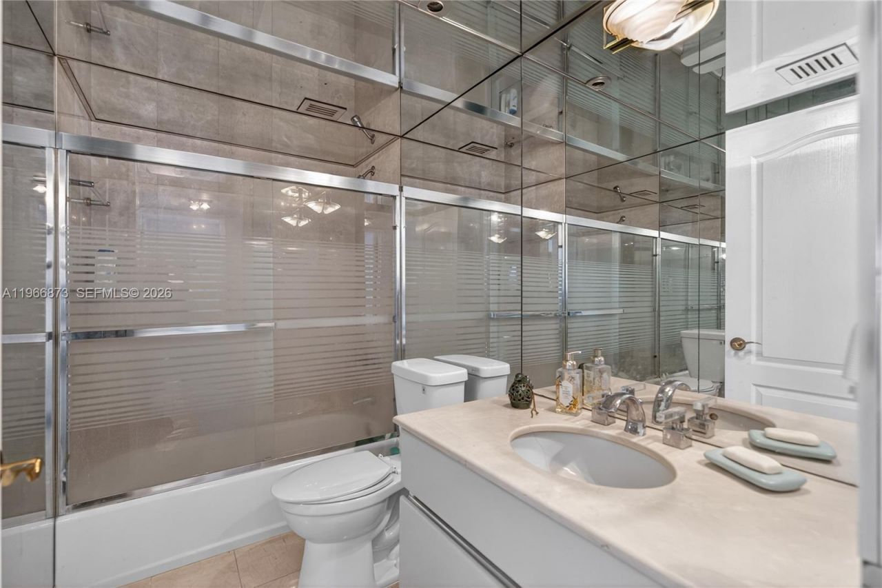 5757 Collins Ave, Unit 1902, Miami Beach, FL 33140 Photo