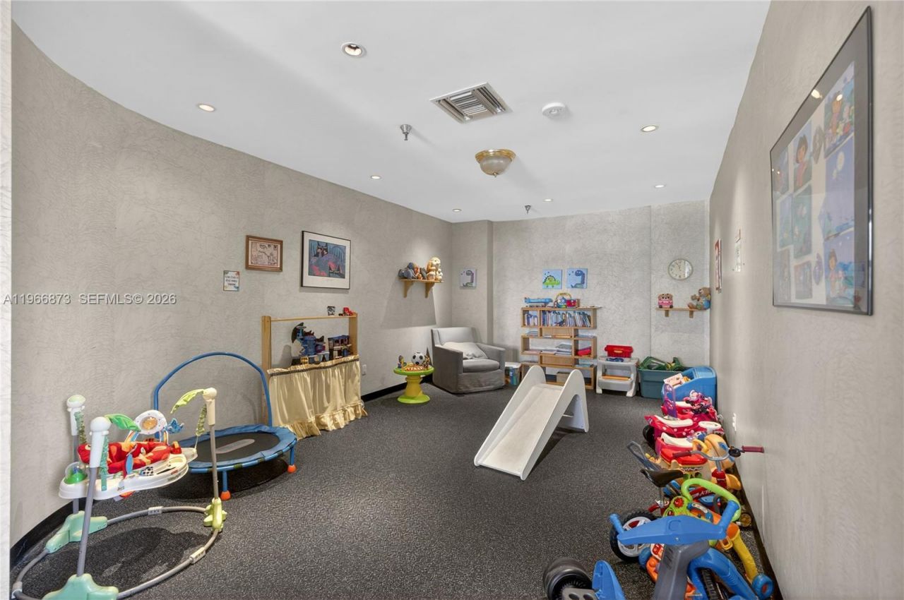 5757 Collins Ave, Unit 1902, Miami Beach, FL 33140 Photo