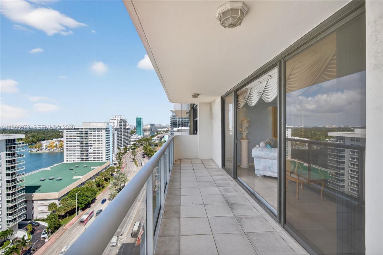 5757 Collins Ave, Unit 1902, Miami Beach, FL 33140 Photo