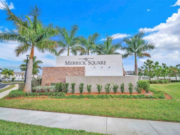 142 SW 170th Ave, Pembroke Pines, FL 33027