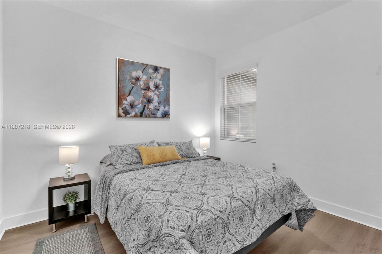 142 SW 170th Ave, Pembroke Pines, FL 33027 Photo