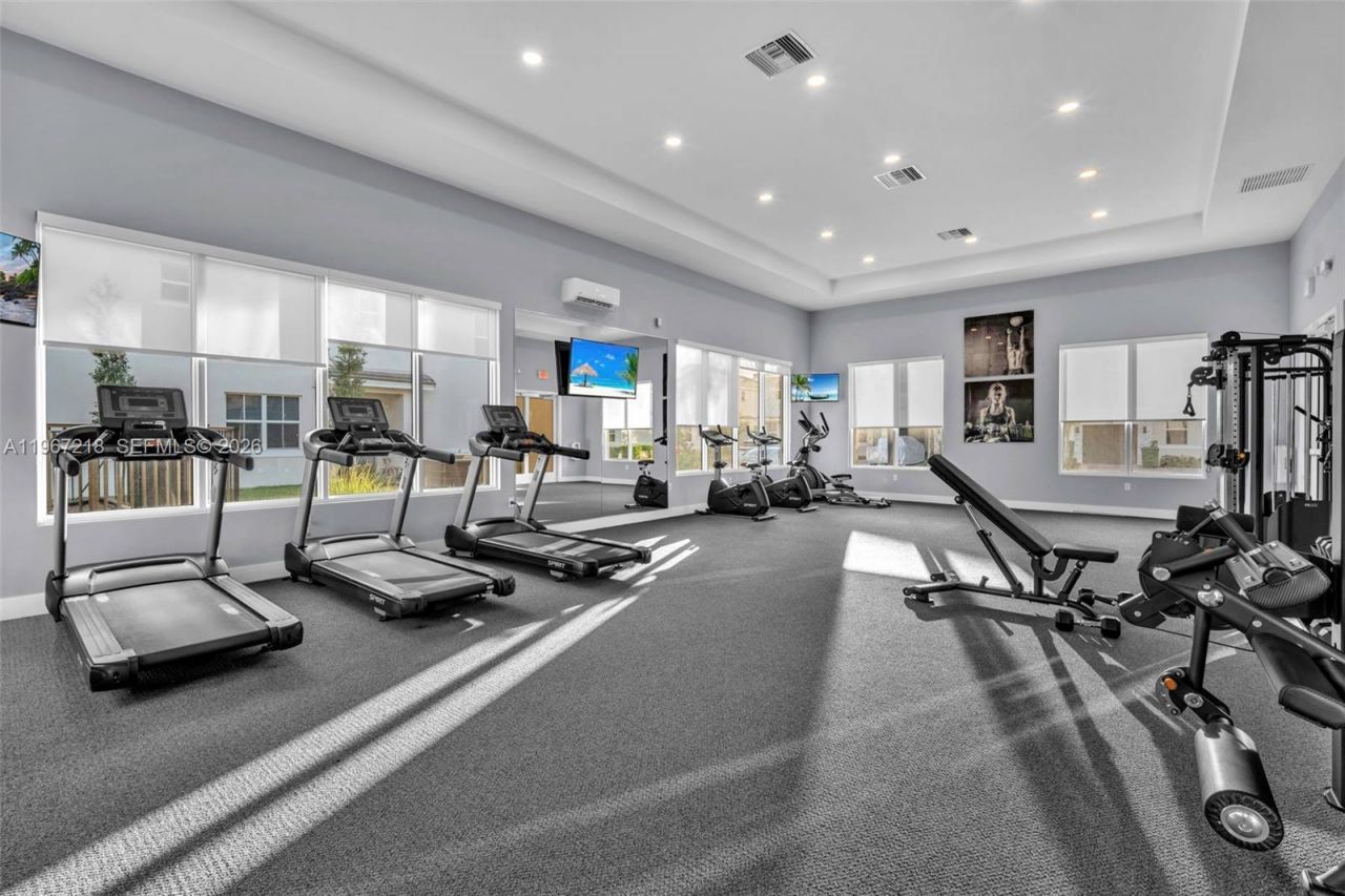 142 SW 170th Ave, Pembroke Pines, FL 33027 Photo