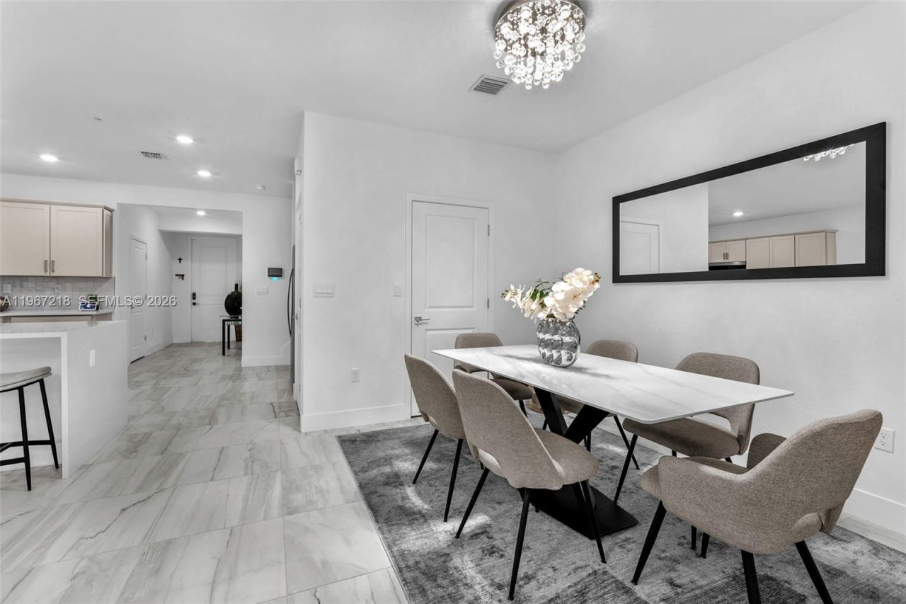 142 SW 170th Ave, Pembroke Pines, FL 33027 Photo