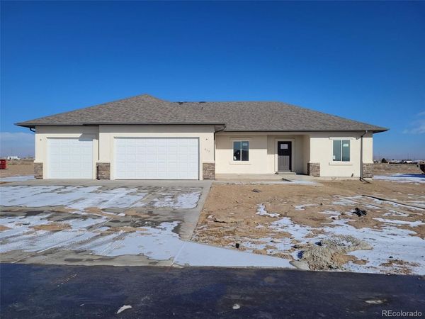 697 Cabaret Drive , Pueblo, CO 81007