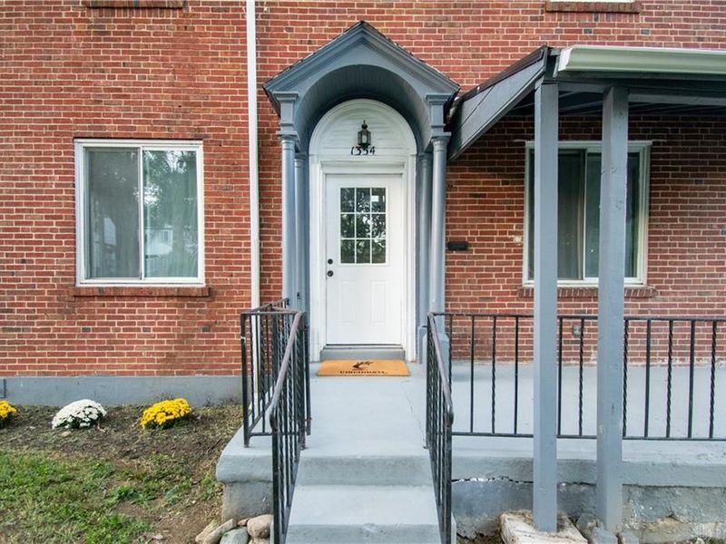 1354 Avon Drive, Cincinnati, OH 45229 Photo 2