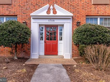 1708 W ABINGDON DRIVE, Unit 301, ALEXANDRIA, VA 22314
