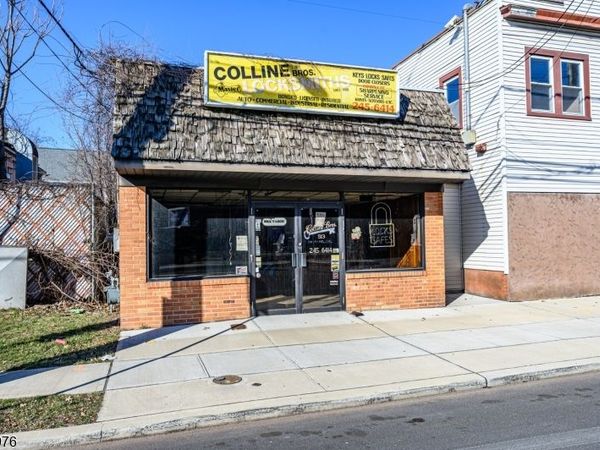 513 W Westfield Ave, Roselle Park, NJ 07204