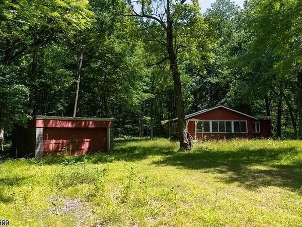 85 Appletree Row, Berkeley Heights, NJ 07922