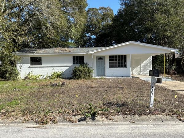 801 Newport Drive, Fort Walton Beach, FL 32547