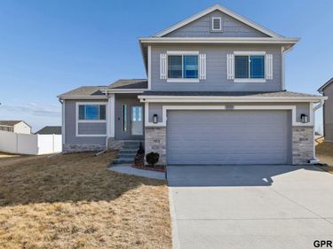 7371 N 165th Street, Bennington, NE 68007