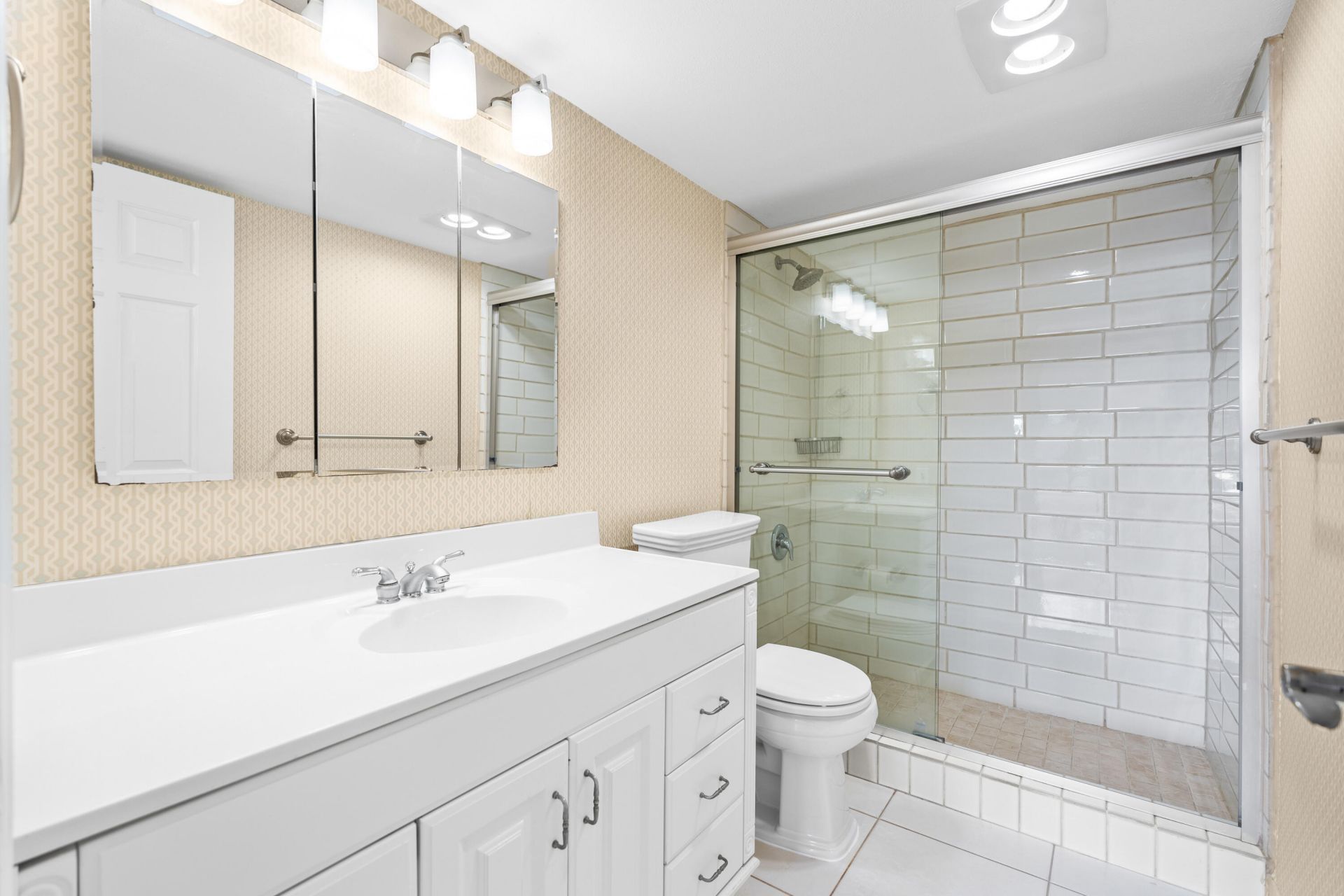 800 Jeffery Street, Unit 208, Boca Raton, FL 33487 Photo